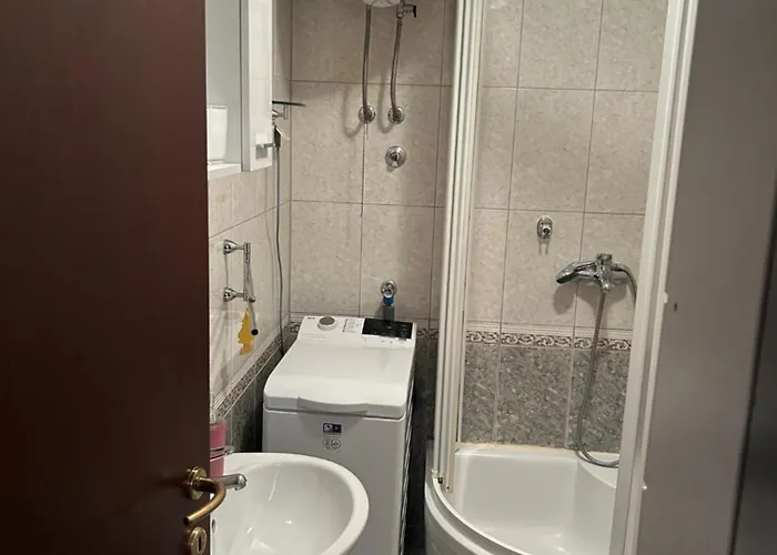 Urban Sonya Apartment Split